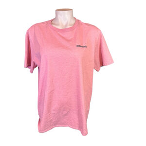 Patagonia Men's T-Shirt Pink Xs women’s small